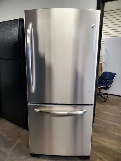 Bottom freezer fridge GE (30" wide), 3 months warranty, View more