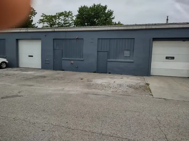 Commercial Trade Shop or Warehouse in Commercial & Office Space for Rent in London - Image 7