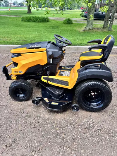 Cub Cadet XT2 GX54 , View more