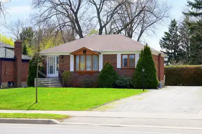 Rooms for rent in Oakville