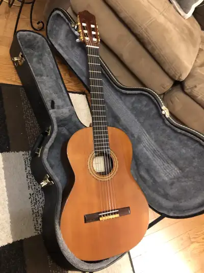 Antonio Aparicio AA70 - Cedar Top - Spanish Classical Guitar, View more