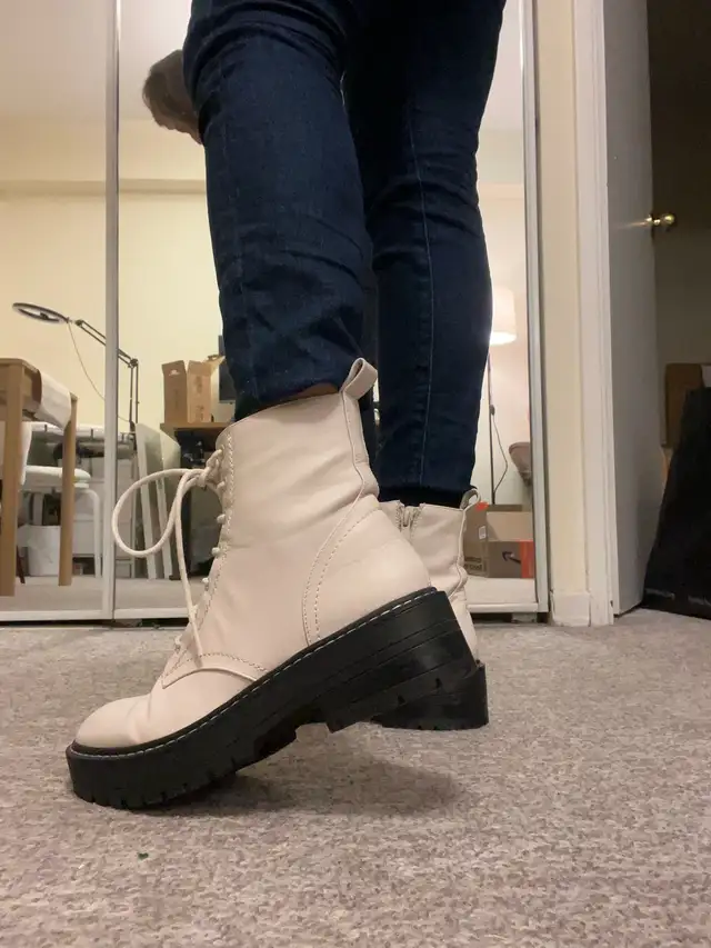 White Combat Boots – Size 40 / 9 – Like New in Women's - Shoes in City of Toronto - Image 6