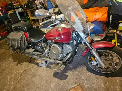51000 kms . Has new back tire and front brakes pads and disc's. Replaced the clutch plates rode it a...