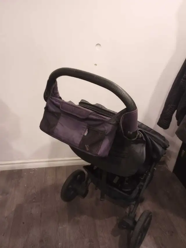 Britax Baby Stroller in Strollers, Carriers & Car Seats in Norfolk County - Image 4