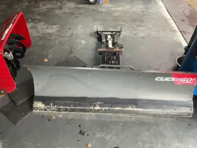 Pelle Click n go avec attelage et braquette en très bonne condition