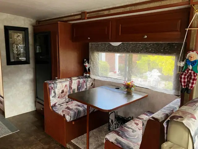 2013 Sunstar Sport 26HE 27pi in RVs & Motorhomes in Lévis - Image 9