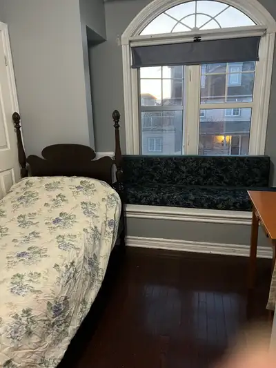 Cute, single, furnished room for one person only. Utilities, laundry and Wifi are included. Two room...
