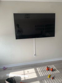 TV MOUNTING/ INSTALLATION ($70) CALL/TEXT 437-933-1929