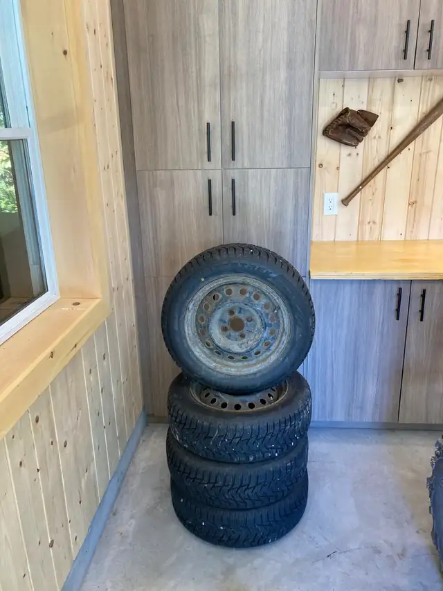 Pneus Hiver 175/65R14 COMME NEUF (500km) in Tires & Rims in St-Georges-de-Beauce - Image 2