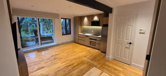 Studio Design RDC Centre-Ville | Accès Terrasse & Jardin Privé ! in Long Term Rentals in City of Montréal - Image 14