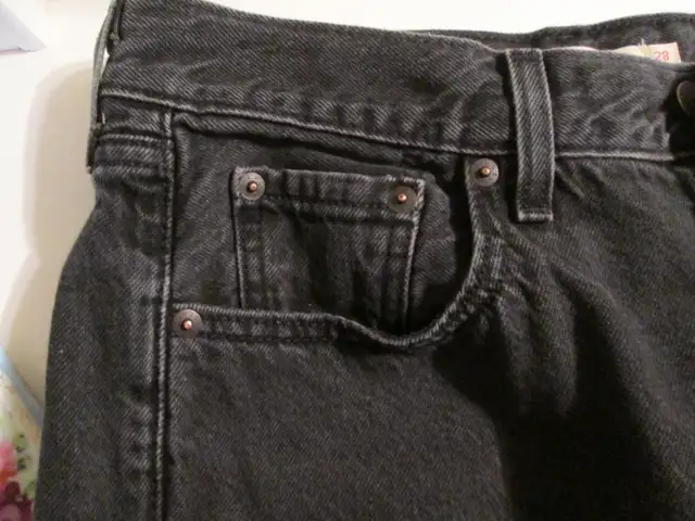fake Levi's jeans excellent condition in Men's in North Bay - Image 2