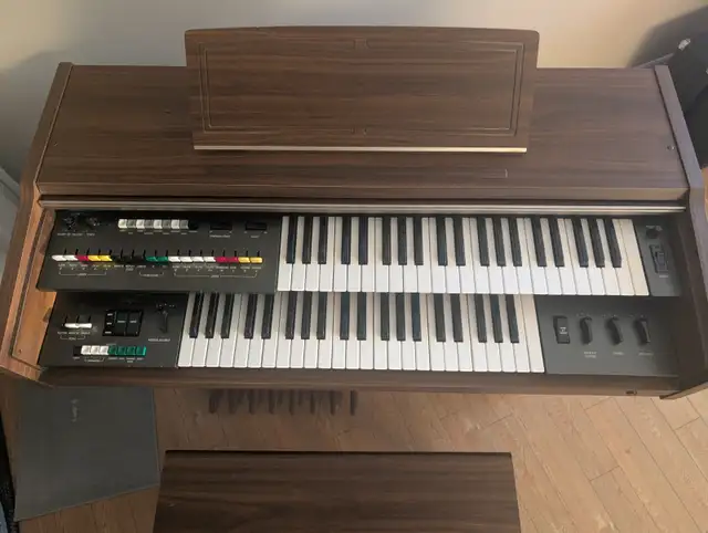 Antique Organ to Donate/Orgue ancien à donner in Pianos & Keyboards in Laval / North Shore - Image 3