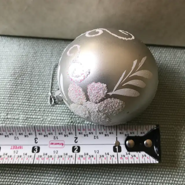 Vintage Polish Glass Christmas Ornaments in Holiday, Event & Seasonal in Ottawa - Image 8