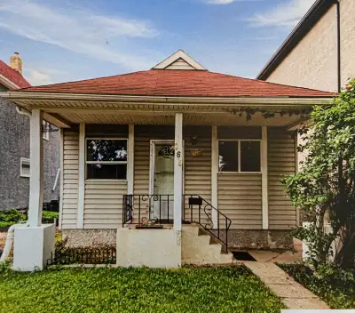 OPEN HOUSE SUNDAY 3 to 5….. Discover this beautiful bungalow, perfectly situated in sunny St. James....
