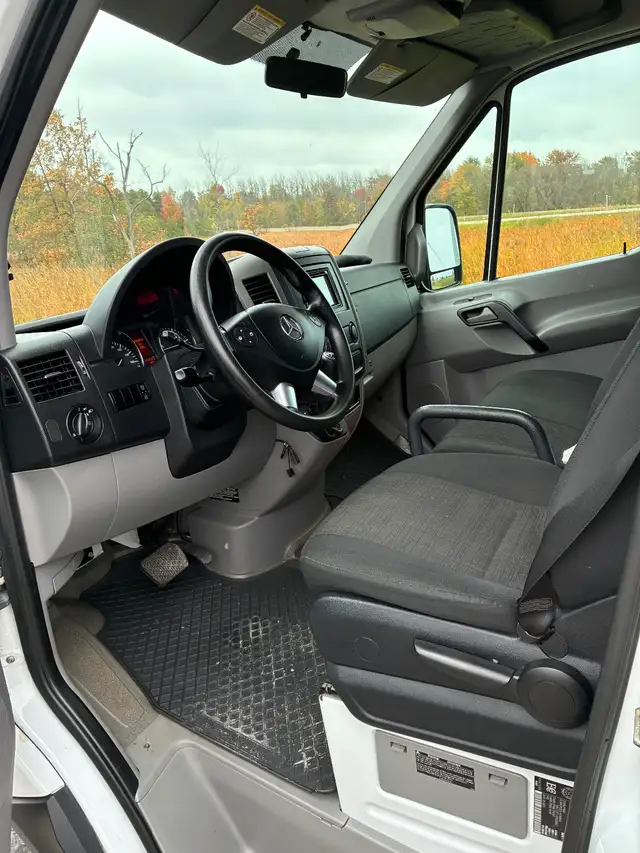 2015 Mercedes Sprinter 4x4581029136014387208