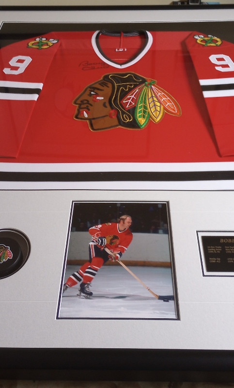 Bobby Hull Signed Chicago Blackhawks Jersey, Professionally Fram in Arts & Collectibles in Hamilton - Image 2