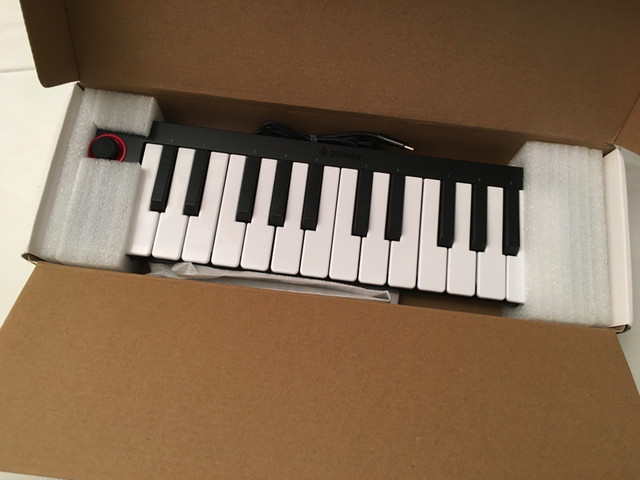 Donner N-25 Midi Controller keyboard in Pianos & Keyboards in Guelph - Image 2