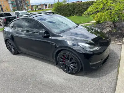 Tesla model Y performance 2023