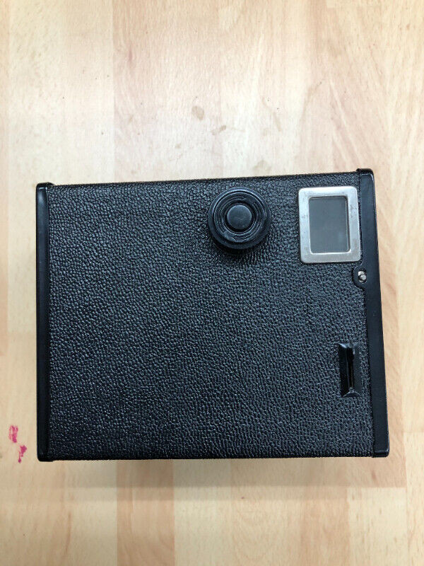 Ansco B 2 Cadet Antique Box Camera in Arts & Collectibles in Ottawa - Image 4