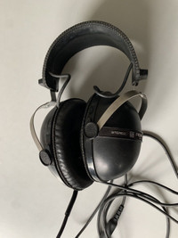 Vintage Pioneer SE-205 headset Stereo Headphones 