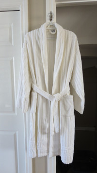 100% ringspun aegean cotton terry women bathrobe with pockets