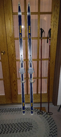 Cross Country Skiis