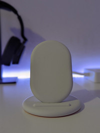 Google Pixel Stand Wireless Charger 