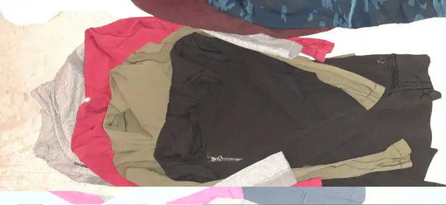 Lulu Lemon Clothing Size Small in Women's - Tops & Outerwear in Barrie - Image 3