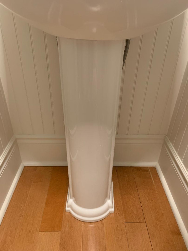 Kohler Devonshire pedestal sink (top and bottom) - 2 pieces in Plumbing, Sinks, Toilets & Showers in Mississauga / Peel Region - Image 2