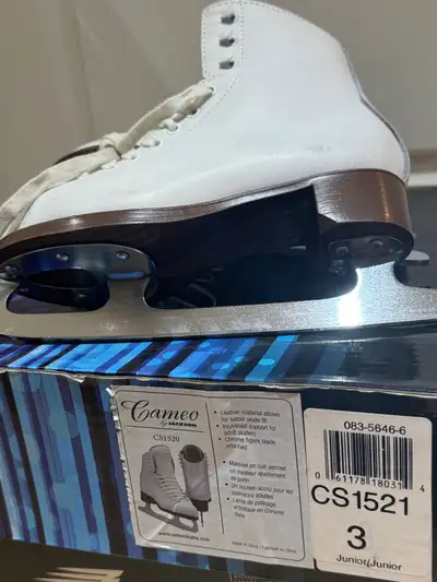 Girls Skates Size 3, View more