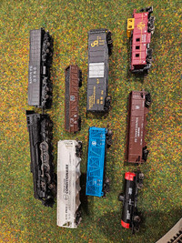 Bachmann N Scale  4-8-4 steam engine and rolling stock