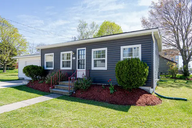 Charming House for rent Oct 2026 to May 1 2027