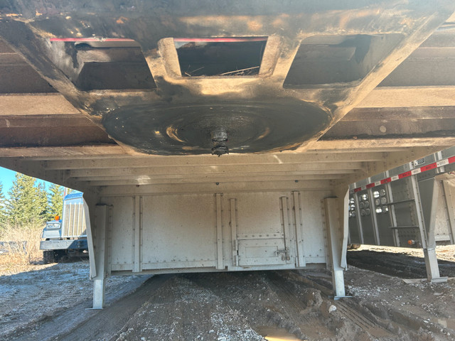 Wilson Cattle liner  in Heavy Equipment in Vanderhoof - Image 3