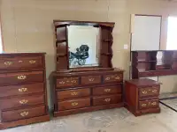 Solid bedroom set