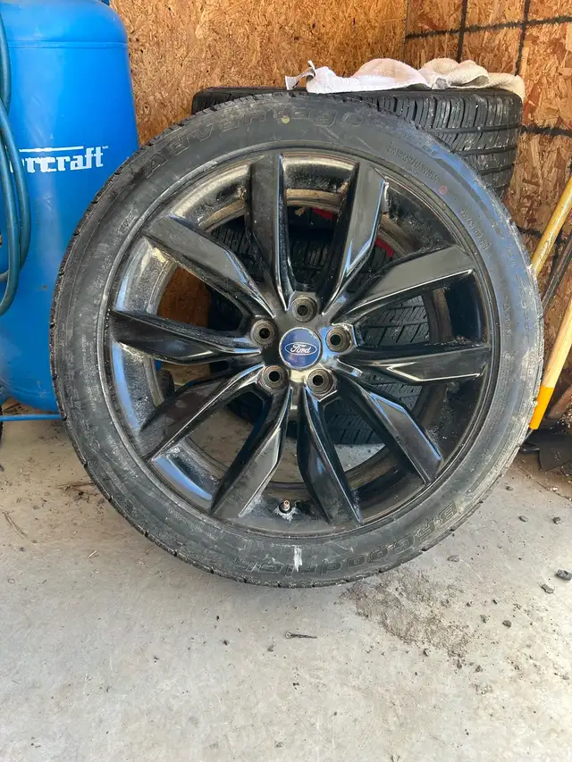 2019 Ford Escape tires and rims  in Tires & Rims in Belleville - Image 2