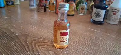 Miniature culinaire – Sirop de Champagne – Parfums de Cuisine – bouteille rare Mini-bouteille origin...