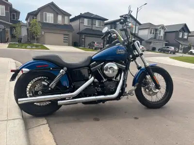 FULL STAGE 1 WITH VANCE AND HINES FULL EXHAUST SYSTEM AND HARLEY TUNE. 103 WITH 6SPD. TIRES AND BRAK...