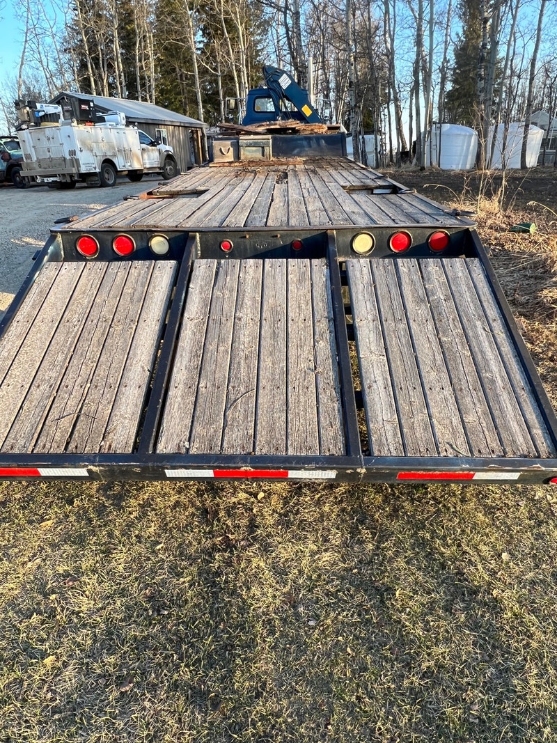 Step deck trailer Heavy Equipment La Ronge Kijiji