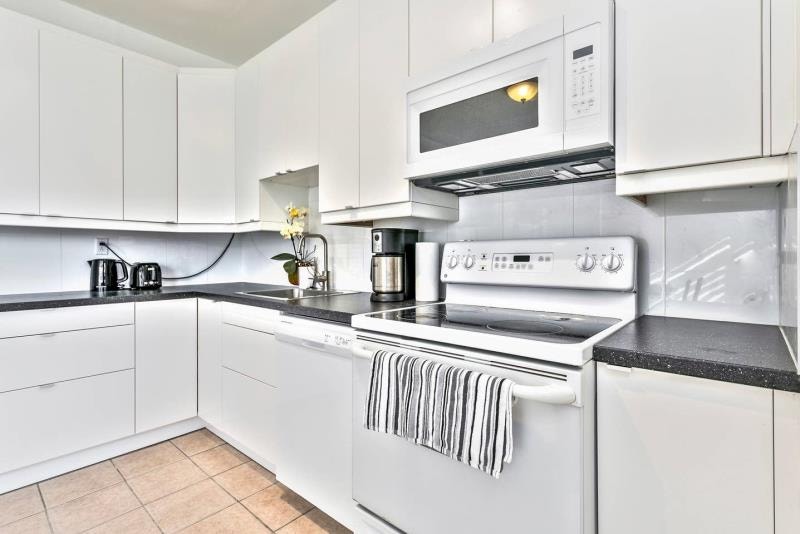 81/2 appartement meublés à louer sur rue Wellington à Verdun — photo 1