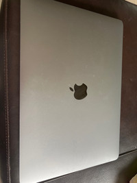 13.3- inch MacBook M1 Air (2020)