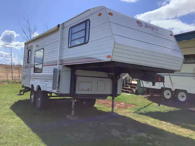 JAYCO 5th WHEEL CAMPER in Other in Summerside - Image 2