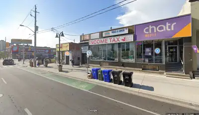LOCATION LOCATION LOCATION!!! Looking for Your Own Space To Redefine Your Business? Check Out This P...