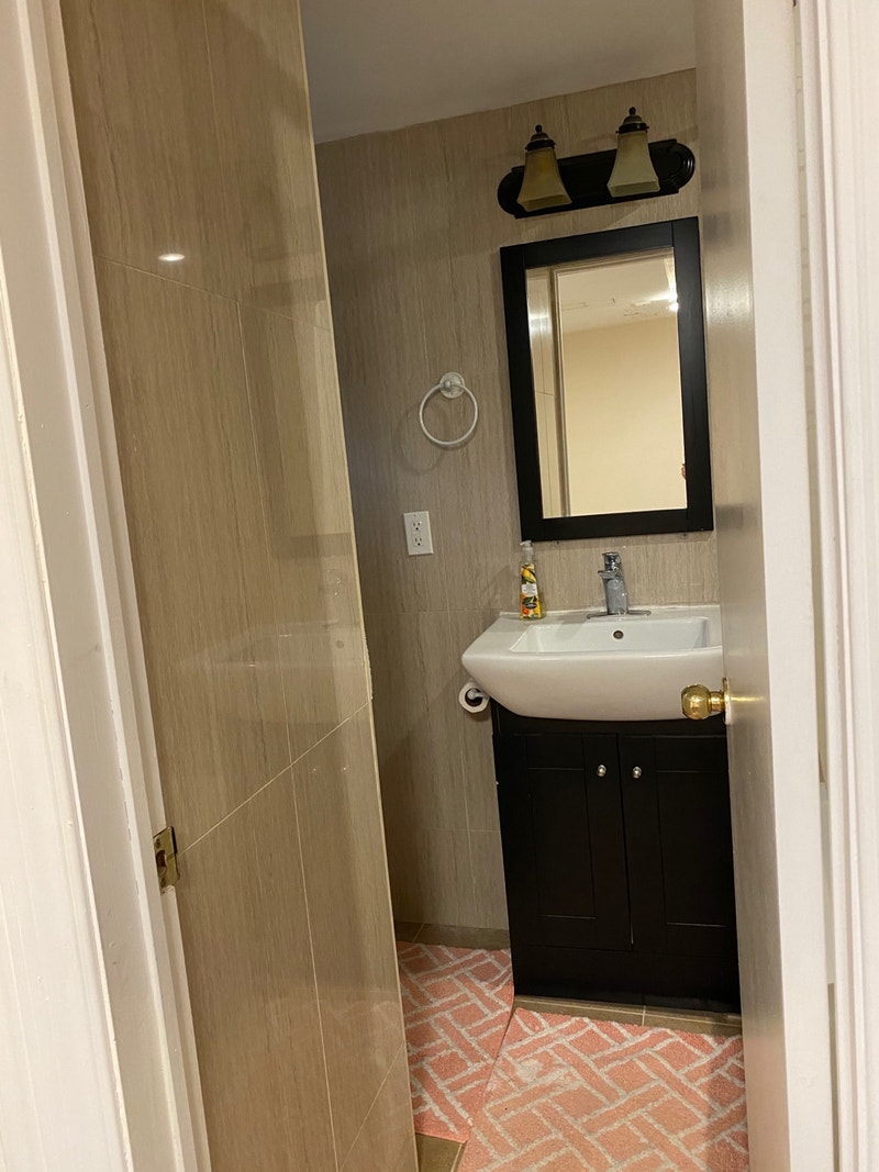 bachelor basement studio apartment Room Rentals & Roommates City of