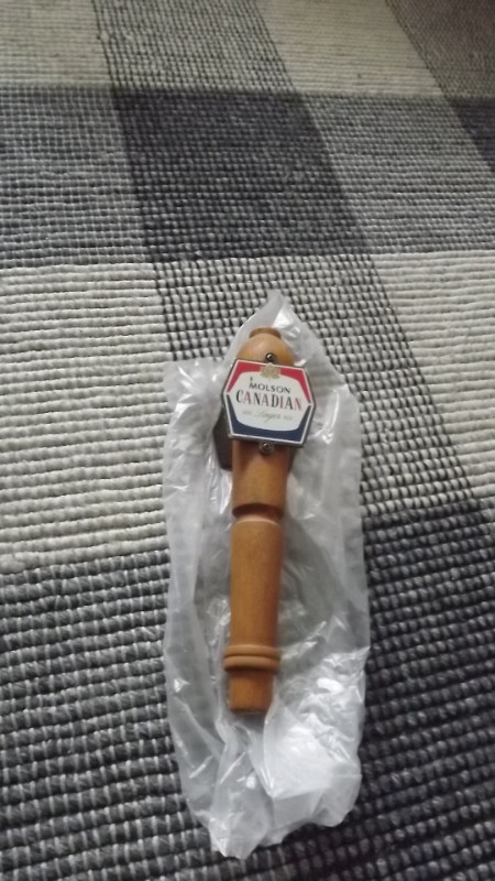 MOLSON CANADIAN TALL VINTAGE BEER TAP HANDLE in Arts & Collectibles in City of Toronto