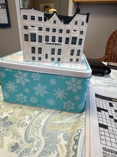 KLM HOUSE OF BOLS, View more