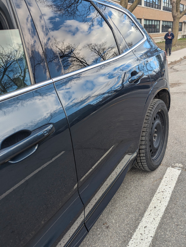 Volvo XC60 T6 2019 Momentum dans Autos et camions  à Ville de Montréal - Image 2