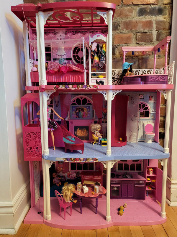Maison de Barbie / Barbie house dans Jouets et jeux  à Ville de Montréal - Image 3