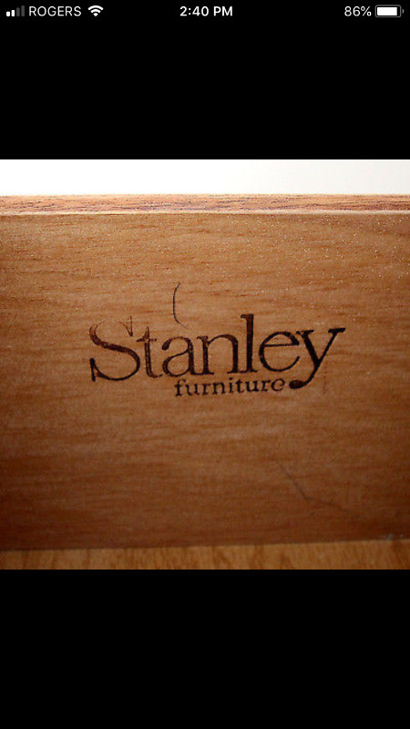 Stanley Furniture Bookcase Hutch in Great Condition in Bookcases & Shelving Units in Markham / York Region - Image 4