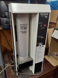 Lab grade deionized water purifier