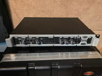 Peavey Headliner 600w Bass Guitar Amp Head // Class D Amplifier, View more